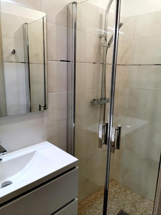 Magnifique Duplex Vue Mer Menton Exterior photo